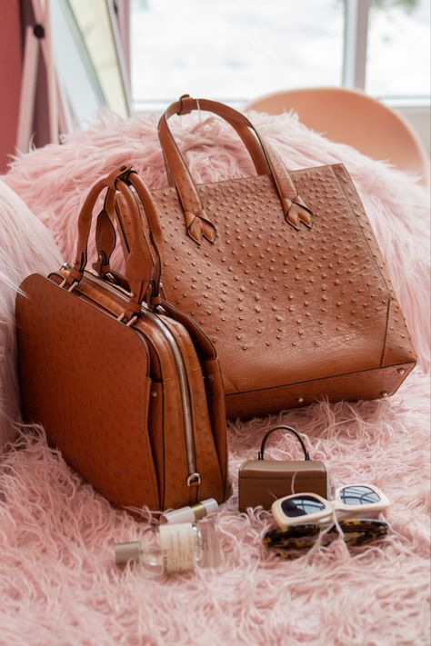 The Art of Buying Less, Better: A Practical Guide to Building a Capsule Wardrobe of Accessories